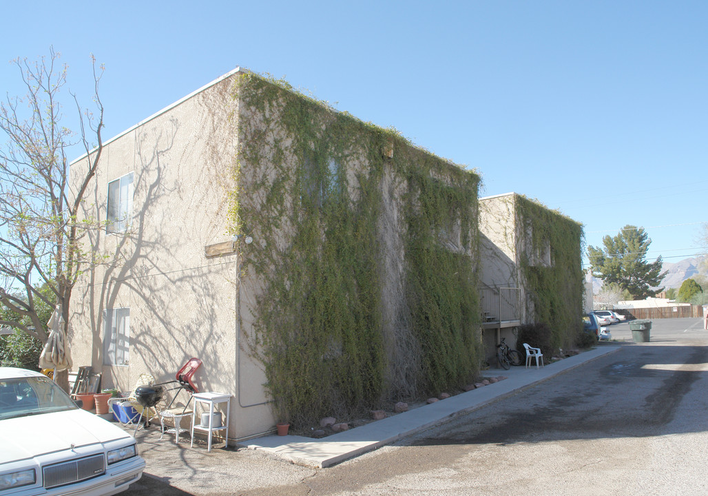 Fourplex in Tucson, AZ - Building Photo