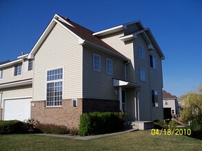 8925 Olive Lane North in Maple Grove, MN - Building Photo - Building Photo