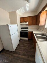 1060 Brandywine Blvd in Zanesville, OH - Building Photo - Building Photo
