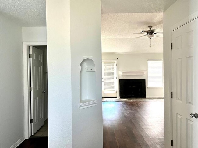 107 Hague St in Hutto, TX - Building Photo - Building Photo