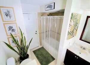 2481 NW 56th Ave in Lauderhill, FL - Building Photo - Building Photo