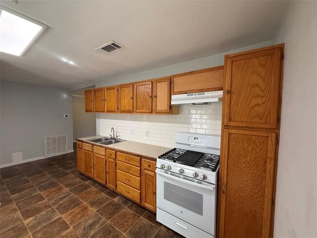 1304 Cometa St in Austin, TX - Building Photo - Building Photo