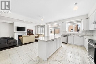 196 Limestone Ln in Shelburne, ON - Building Photo - Building Photo