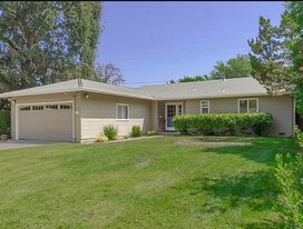 822 Linden Ln in Davis, CA - Building Photo