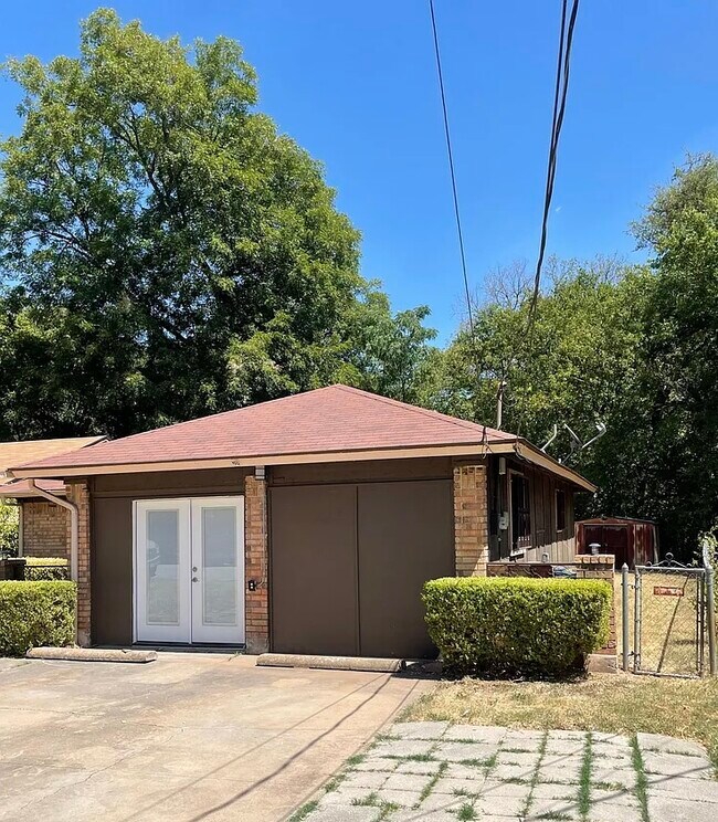 1107 Thurgood Cir in Austin, TX - Building Photo - Building Photo