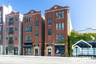 817 N Milwaukee Ave in Chicago, IL - Building Photo - Building Photo