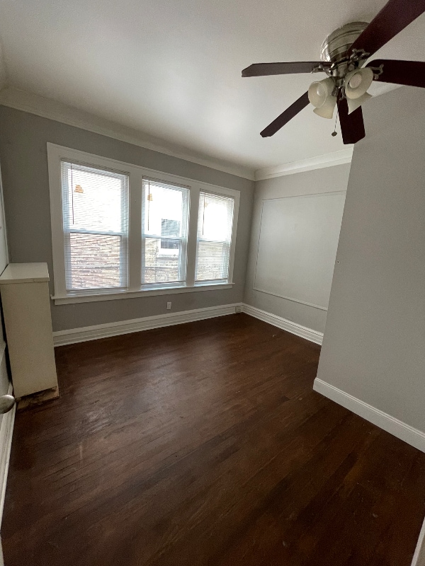 6945 S Calumet Ave in Chicago, IL - Building Photo - Building Photo