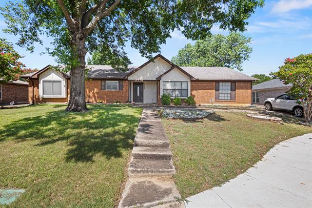 1117 Bellmont Ct in Bedford, TX - Building Photo
