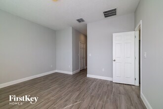 745 Caribou Dr in Poinciana, FL - Building Photo - Building Photo