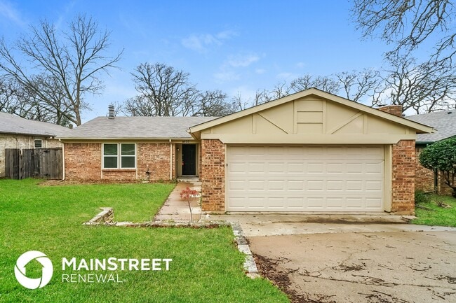 property at 4820 Crest Dr