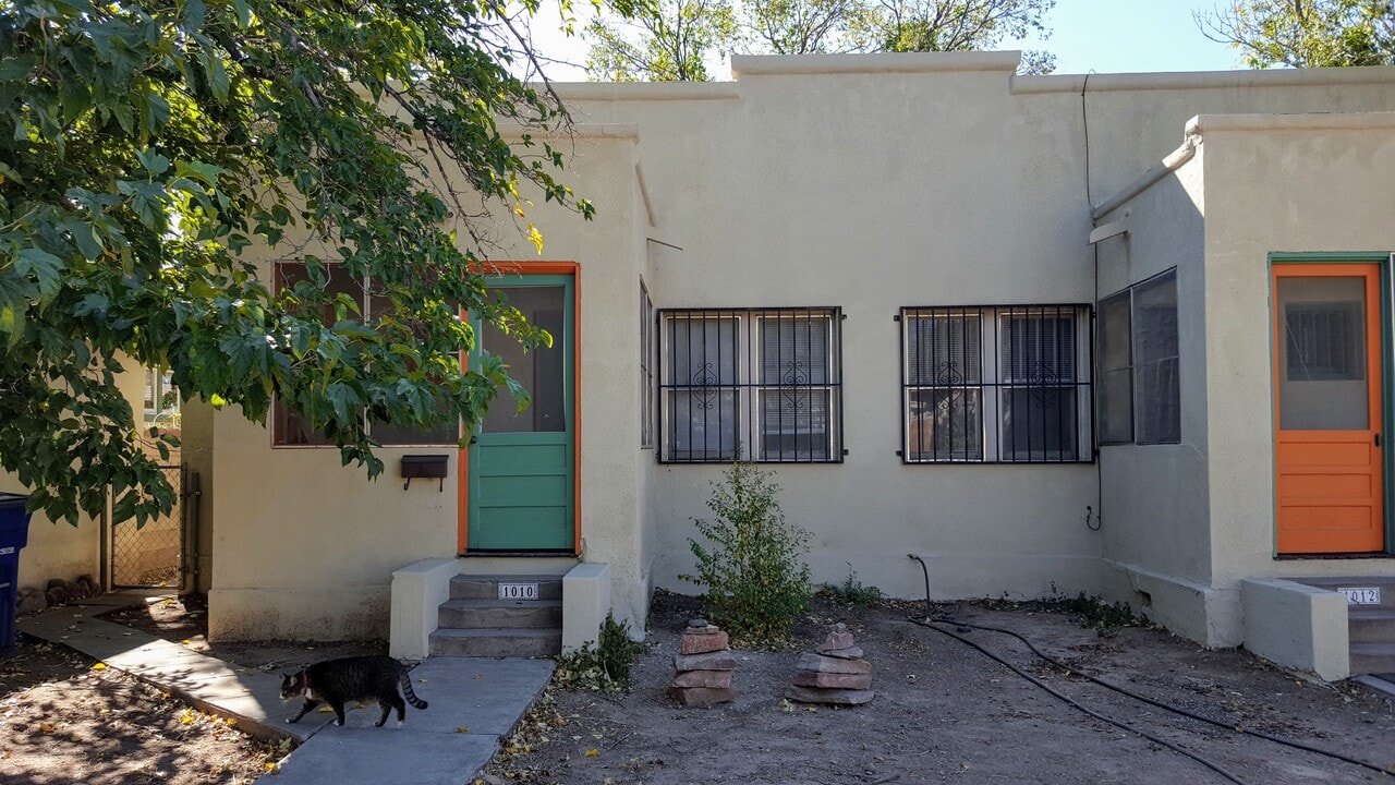 1010 Fruit Ave NW, Unit East in Albuquerque, NM - Building Photo