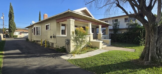 1801 Vine St in Alhambra, CA - Foto de edificio - Building Photo