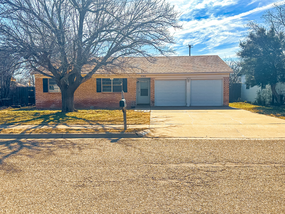 5303 23rd St in Lubbock, TX - Building Photo