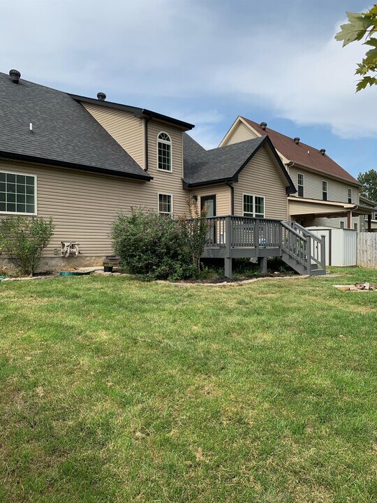 678 Fox Hound Dr in Clarksville, TN - Building Photo