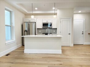 12 Arnold Cir in Cambridge, MA - Building Photo - Building Photo