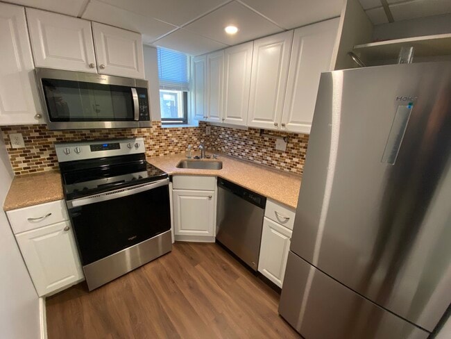 466 Commonwealth Ave in Boston, MA - Foto de edificio - Building Photo