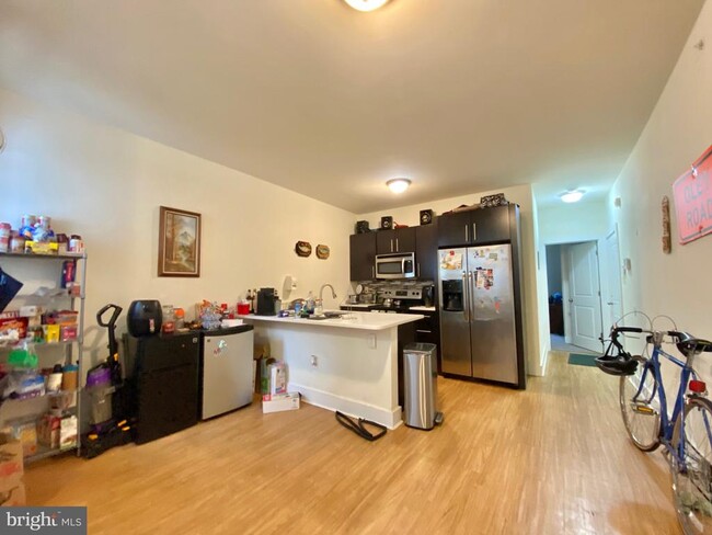 1622 W Jefferson St in Philadelphia, PA - Building Photo - Building Photo