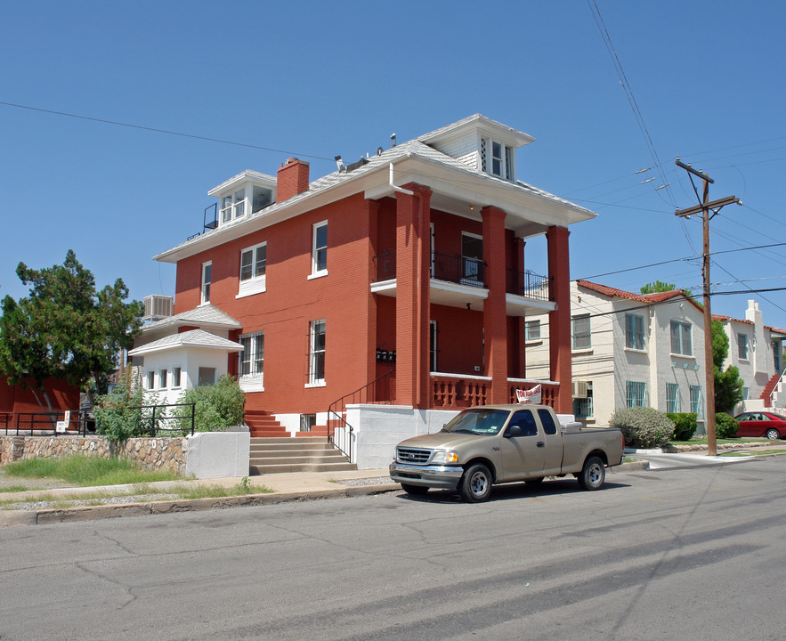 Newman House in El Paso, TX - Building Photo