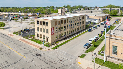 The Bank in South Milwaukee, WI - Building Photo - Building Photo