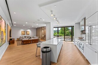 987 Queen St in Honolulu, HI - Building Photo - Building Photo