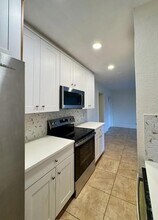 1423 Holly Heights Dr, Unit 14 in Fort Lauderdale, FL - Building Photo - Building Photo