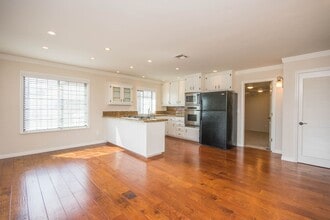 2435 Gary Cir in Carlsbad, CA - Building Photo - Building Photo