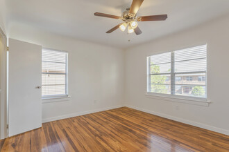 Pinehurst Apartments in Midland, TX - Building Photo - Interior Photo