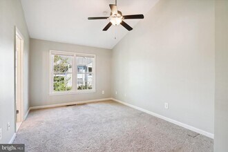 1293 Quaker Hill Dr in Alexandria, VA - Building Photo - Building Photo