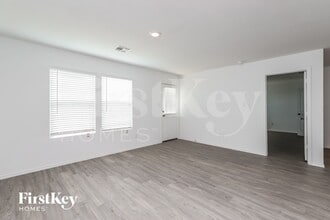 5402 Basil Chase in Saint Hedwig, TX - Building Photo - Building Photo