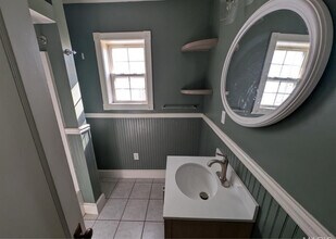 828 W Pearl St in Staunton, IL - Building Photo - Building Photo