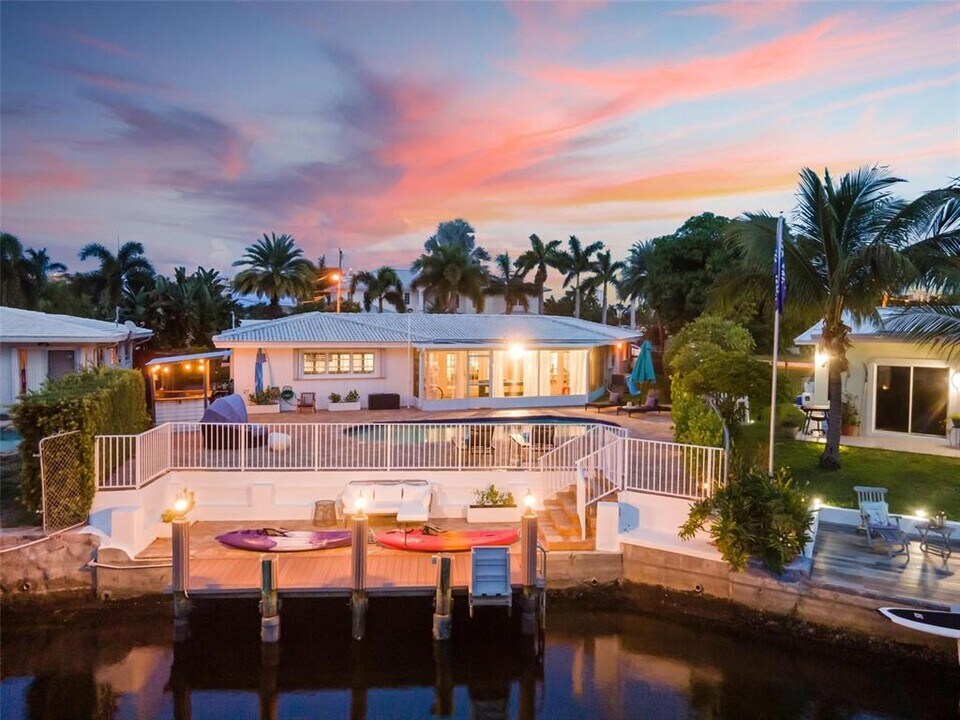2719 SE 11th St in Pompano Beach, FL - Foto de edificio