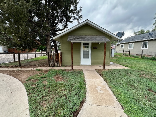 3734 Roosevelt Ave