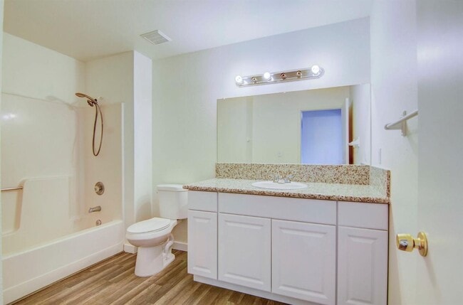 1628 Citrus St in West Sacramento, CA - Building Photo - Building Photo