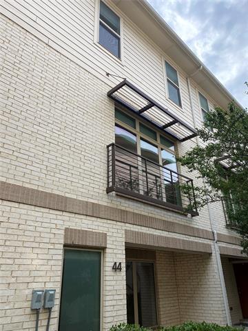 2325 Stutz Dr in Dallas, TX - Foto de edificio