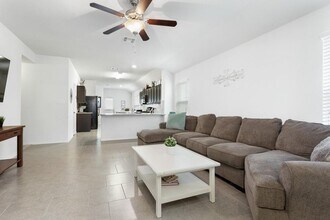 1002 Chad Lp in Round Rock, TX - Building Photo - Building Photo