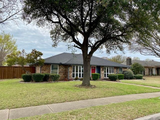 property at 2224 Parkhaven Dr