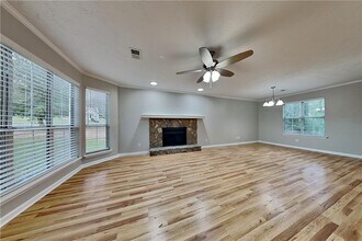 5652 Longbow Dr in Stone Mountain, GA - Building Photo - Building Photo