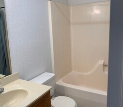 1083 Woodland Dr in Henderson, TN - Building Photo - Building Photo