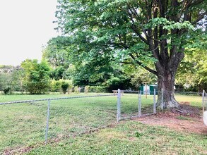 2205 Mayflower Dr in Lynchburg, VA - Building Photo - Building Photo