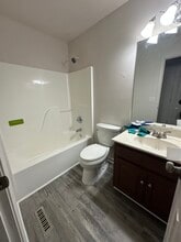 125 Foxrun in Springfield, TN - Foto de edificio - Building Photo