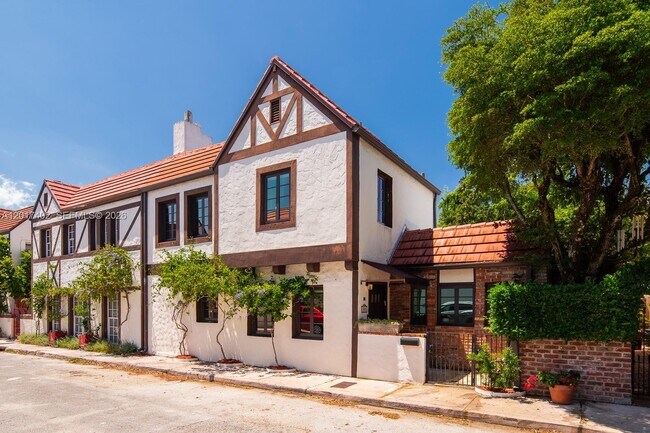 property at 405 Viscaya Ave