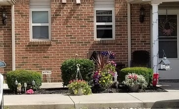 93 N 3rd St in Shelby, OH - Building Photo - Building Photo