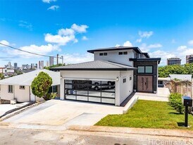 1364 Frank St in Honolulu, HI - Building Photo