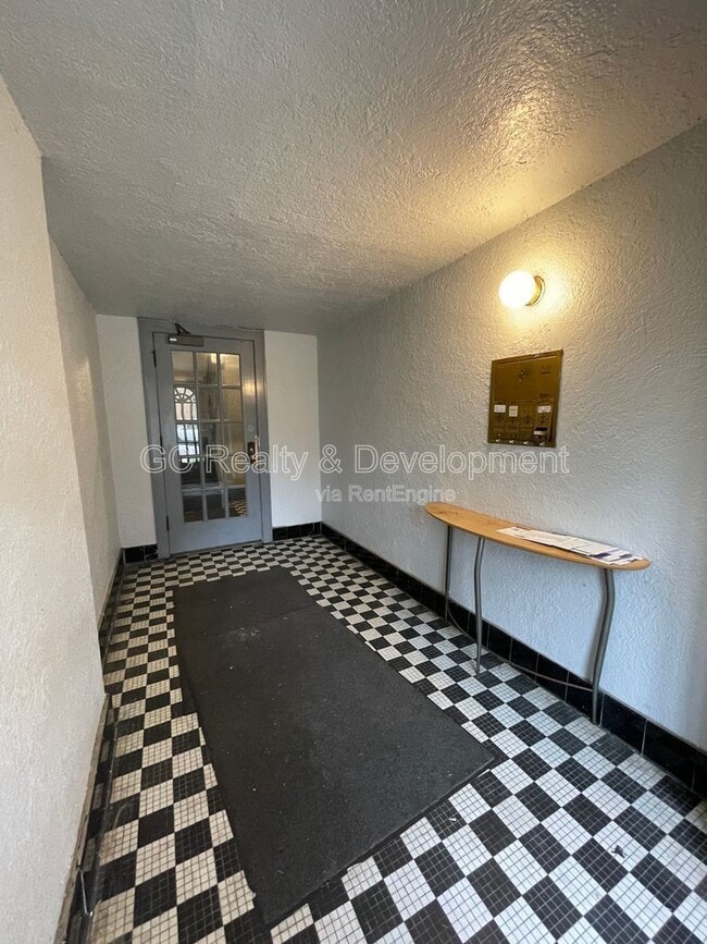 7512 N Claremont Ave in Chicago, IL - Building Photo - Building Photo