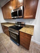 750 NW 44th Ave in Coconut Creek, FL - Foto de edificio - Building Photo