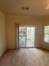 1300 Park W Blvd in Mount Pleasant, SC - Foto de edificio - Building Photo