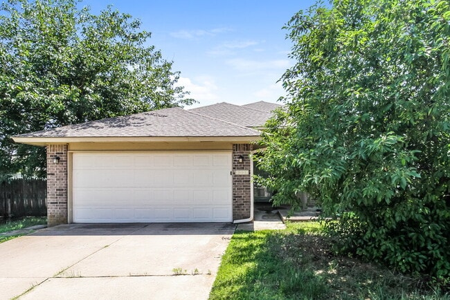 property at 6004 SE 82nd Cir