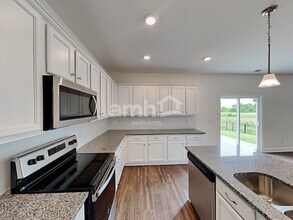 1100 Amberly Wy in Lebanon, TN - Building Photo - Building Photo