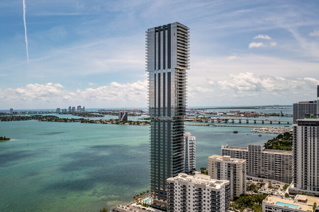 Elysee Miami in Miami, FL - Foto de edificio - Building Photo