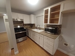 213 E Park St, Unit B in Ontario, CA - Building Photo - Building Photo